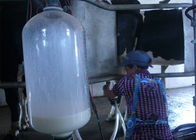 Καυτή γαλβανισμένη αρμέγοντας αίθουσα ψαροκόκκαλων γαλακτοκομικών αγροκτημάτων αρμέγοντας με τη φρουρά παφλασμών